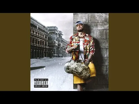 Al matrimonio vestito come spadino