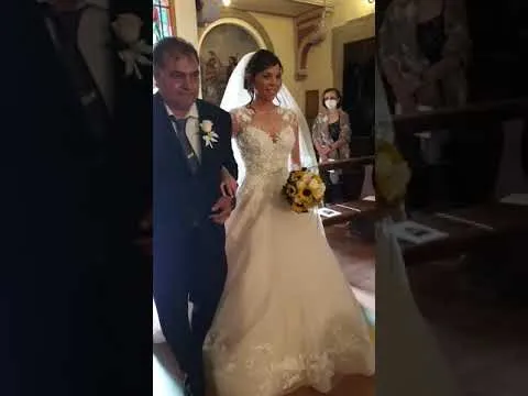 Come si entra in chiesa al matrimonio